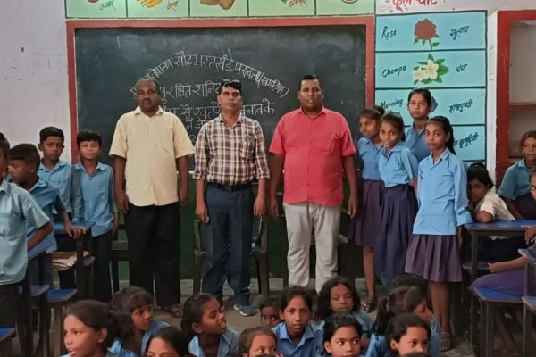 Safe Saturday program in Middle School Saudh | मध्य विद्यालय सौढ में सुरक्षित शनिवार कार्यक्रम: भूकंप से बचाव के लिए छात्रों को दिए गए टिप्स – Khagaria News